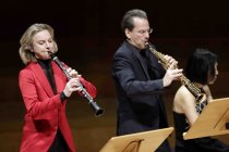 Deutsche Klarinettistin Sabine Meyer und das Alliage Quintett gastieren mit ihrem Programm "Weiße Weihnacht" in der Kölner Philharmonie (© Thomas Brill)