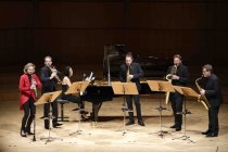 Deutsche Klarinettistin Sabine Meyer und das Alliage Quintett gastieren mit ihrem Programm "Weiße Weihnacht" in der Kölner Philharmonie (© Thomas Brill)