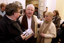 Abschiedsvorstellung von "Wer weiß wofür et jot es" Schwank in zwei Akten von Barbara Schöller und Peter Millowitsch gastiert vom 12. Oktober 2017 bis 25. März 2018 in der Volksbühne am Rudolfplatz in Köln (© Thomas Brill)