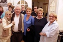 Abschiedsvorstellung von "Wer weiß wofür et jot es" Schwank in zwei Akten von Barbara Schöller und Peter Millowitsch gastiert vom 12. Oktober 2017 bis 25. März 2018 in der Volksbühne am Rudolfplatz in Köln (© Thomas Brill)
