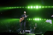 Belgische Singer-Songwriter Jonathan Vandenbroeck alias Milow bei der Night of the Proms 2018 in der Lanxess-Arena Köln (© Thomas Brill)