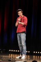 Deutsche Comedian Luke Mockridge gastiert bei der Eröffnungsshow "KÖLN LACHT!" des 23. Köln Comedy Festival im Gloria Theater Köln (© Thomas Brill)