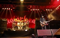 Britische Rock-Band Motörhead gastiert auf ihrer "Bad Magic"-Tour in der Mitsubishi Electric Halle Düsseldorf (© Thomas Brill)