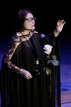 Griechische Schlager-Sängerin Nana Mouskouri gastiert auf ihrer "Forever Young "-Tournee in der Kölner Philharmonie (&copy; Thomas Brill)