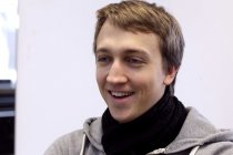 Deutsche Pianist Fabian Müller im Interview in der Musikhochschule Köln (© Thomas Brill)