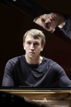 Deutsche Pianist Fabian Müller gastiert in der Kölner Philharmonie (© Thomas Brill)