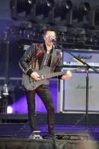 Britische Rockband Muse präsentiert ihr neues Album "Simulation Theory" im RheinEnergieStadion Köln (© Thomas Brill)
