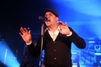 Deutscher Sänger Max Mutzke gastiert auf seiner "Home Work Soul"-Tour im Luxor Köln (© Thomas Brill)