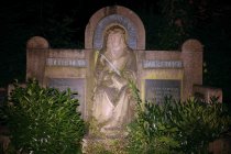Führung über den ältesten Friedhof der Stadt Köln Nachts auf Melaten auf dem Melatenfriedhof Köln (© Thomas Brill)