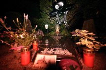 Führung über den ältesten Friedhof der Stadt Köln Nachts auf Melaten auf dem Melatenfriedhof Köln (© Thomas Brill)