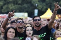 Deutscher Soul- und R&B-Sänger Xavier Naidoo gastiert auf seiner "Hört, Hört!"-Tour auf den Vorwiesen des RheinEnergie Stadions Köln (© Thomas Brill)