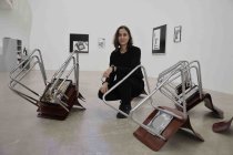 Deutsche Künstlerin Donja Nasseri gastiert mit ihrer Videoinstallation „Durst“ vom 01. bis 17. Dezember 2022 in der artothek Köln (© Thomas Brill)