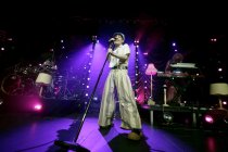 Schweizer singende Person Nemo Mettler alias Nemo gastiert auf ihrer "Break The Code"-Tour in der Live Music Hall Köln (© Thomas Brill)