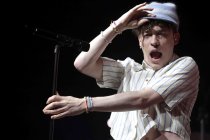 Schweizer singende Person Nemo Mettler alias Nemo gastiert auf ihrer "Break The Code"-Tour in der Live Music Hall Köln (© Thomas Brill)