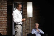 Deutsche Philosophen Julian Nida-Rümelin und Michael Hirz diskutieren über „Die gefährdete Rationalität der Demokratie“ im Rahmen der phil.COLOGNE 2020 in den Balloni-Hallen Köln (© Thomas Brill)