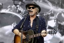 Kölschrockband Niedeckens BAP gastiert auf ihrer "Fünfzig Jahre BAP - Das Jubiläumskonzert" im RheinEnergie Stadion Köln (&copy; Thomas Brill)