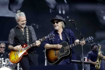 Kölschrockband Niedeckens BAP gastiert auf ihrer "Fünfzig Jahre BAP - Das Jubiläumskonzert" im RheinEnergie Stadion Köln (&copy; Thomas Brill)