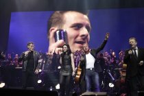 Morten Harket, Amy MacDonald, Mark King und John Miles beim Finale der Night of the Proms 2013 in der Lanxess-Arena Köln (© Thomas Brill)