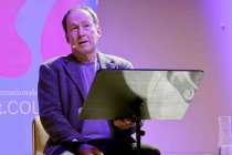 Amerikanische Schriftsteller Richard Ford und Ulrich Noethen lesen aus Fords Roman „Valentinstag“ im Rahmen der lit.COLOGNE SPEZIAL in der Flora Köln (© Thomas Brill)