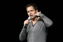 Deutsche Kabarettist Dieter Nuhr gastiert mit seinem Programm "Nuhr ein Traum" in der Lanxess-Arena Köln (© Thomas Brill)