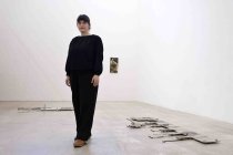 Deutsche Künstlerin Filiz Özçelik gastiert mit ihrer Ausstellung "the engineers came in" vom 04. Juli bis 24. August 2024 in der artothek Köln (&copy; Thomas Brill)