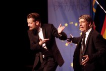 Deutsches Satire-Duo Onkel Fisch gastieren mit der Premiere ihres neuen Programms "Europa – Und wenn ja, wie viele?" im Comedia Theater Köln (© Thomas Brill)