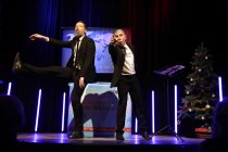 Deutsches Satire-Duo Onkel Fisch mit der Premiere des "WDR 2 Zugabe Pur Jahresrückblick" im Senftöpfchen Theater Köln (© Thomas Brill)