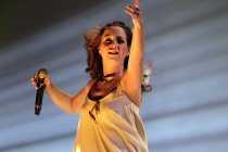Deutsche Sängerin Senta-Sofia Delliponti alias Oonagh gastiert auf ihrer "Oonagh" Tour in der Lanxess-Arena Köln (© Thomas Brill)