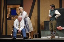Lustspiel von Franz Streicher "Opa wird verkauft" mit Peter Millowitsch, Andrea Spatzek & Ensemble gastiert vom 08. Januar bis 06. März 2020 in der Volksbühne am Rudolfplatz in Köln (© Thomas Brill)