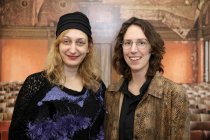 Neue Festivalleitung des africologne Festival Kerstin Ortmeier und Marie Deuflhard im Interview bezüglich im Café Bauturm Köln (&copy; Thomas Brill)