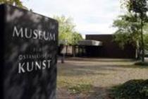 Leiterin des Ostasiatischen Museum Dr. Adele Schlombs im Interview über 100 Jahre Museum für Ostasiatische Kunst! im Ostasiatischen Museum Köln (© Thomas Brill)