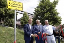 Einweihung von „Otto Hofner´s Lachende Kölnarena Weg“ am Südosteingang der Lanxess-Arena Köln (© Thomas Brill)