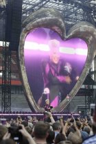 Amerikanische Pop-Rock-Sängerin P!NK gastierte auf ihrer "Beautiful Trauma"-World Tour 2019 im RheinEnergieStadion Köln (© Thomas Brill)