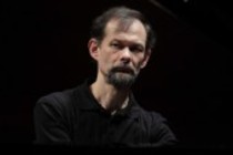 Griechische Violinist Leonidas Kavakos gastiert in Begleitung des italienischen Pianisten Enrico Pace in der Philharmonie Köln (© Thomas Brill)