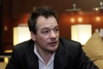 Schweizer Flötist Emmanuel Pahud im Interview über sein neues Album "FlötenKönig: Friedrich der Große - Eine Widmung" im Hotel Mondial am Dom Köln (© Thomas Brill)