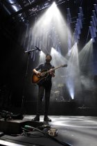 Britische Singer-Songwriter Mike Rosenberg alias Passenger gastiert auf seiner "Young as the Morning, Old as the Sea"-Tour im Palladium Köln (© Thomas Brill)
