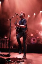 Britische Singer-Songwriter Mike Rosenberg alias Passenger gastiert auf seiner "Young as the Morning, Old as the Sea"-Tour im Palladium Köln (© Thomas Brill)