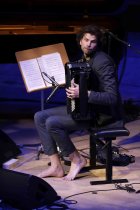 Der deutsche Jazzpianist Michael Wollny und der französische Jazzakkordeon-Musiker Vincent Peirani gastieren in der Philharmonie Köln (© Thomas Brill)