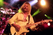 Deutsche Hard-Rock- und Heavy-Metal-Gitarrist Axel Rudi Pell gastiert mit seiner Band auf seiner "Game of Sins"-Tour in der Live Music Hall Köln (© Thomas Brill)