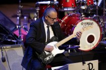 Schweizer Bandleader Pepe Lienhard gastiert mit seiner 17-köpfigen Big Band auf seiner "Swing Live"-Tour in der Philharmonie Köln (© Thomas Brill)