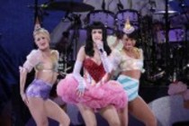 Amerikanische Sängerin und Songwriterin Katy Perry gastiert auf ihrer "Teenage Dream"-Tour im Palladium Köln (© Thomas Brill)