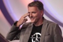 Deutscher Fernsehmoderator Jörg Pilawa moderiert zugunsten der "Welthungerhilfe" seine Show "Die Quizshow mit Jörg Pilawa" im TV-Studio Köln (© Thomas Brill)