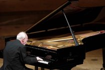 Italienische Pianist Maurizio Pollini gastierte mit Werken von Ludwig van Beethoven und Arnold Schönberg in der Kölner Philharmonie (© Thomas Brill)