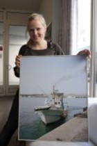 Deutsche Fotografin Nina Poppe im Interview über ihr neues Buch "Ama" in ihrem Atelier, Körnerstr. 6-8, Köln (© Thomas Brill)