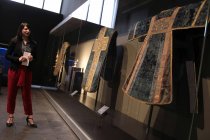 Museum Schnütgen lüftet Gewänder der Priester und zeigt vom 23. Mai bis zum 24. Augst 2013 die Ausstellung "Seide statt Sünde" (© Thomas Brill)