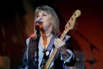 Amerikanische Rocksängerin Suzi Quatro gastiert mit ihrer Band auf ihrer "The Devil in me!"-Tour im Theater am Tanzbrunnen Köln (&copy; Thomas Brill)