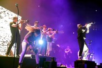 Deutsche Brass und Marching Band Querbeat gastiert auf ihrer "Radikal Positiv"-Tour in der Lanxess-Arena Köln (&copy; Thomas Brill)