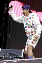 Amerikanische Funkrock- und Alternative-Rockband Red Hot Chili Peppers gastieren auf ihrer "Unlimited Love"-Tour im RheinEnergie Stadion Köln (© Thomas Brill)