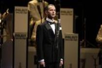 Deutsche Sänger Max Raabe und das Palast Orchester gastiert auf ihrer "Heute Nacht oder nie"-Tournee in der Lanxessarena Köln (© Thomas Brill)