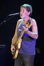 Britische Sänger und Blues-Gitarrist Chris Rea gastiert auf seiner "The Last Open Road"-Tour in der Mitsubishi Electric Halle Düsseldorf (© Thomas Brill)
